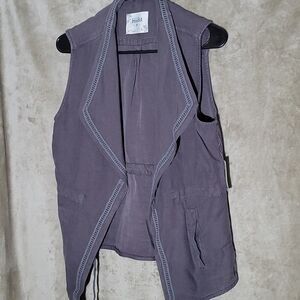 💥Brand New!💥 Mudd Women's Sleeveless Overcoat - SIZE M